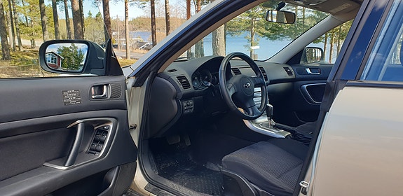 Subaru Outback 3 of 10