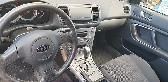 Subaru Outback 4 of 10