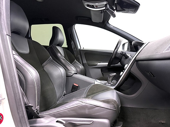 Volvo XC60 23 of 25