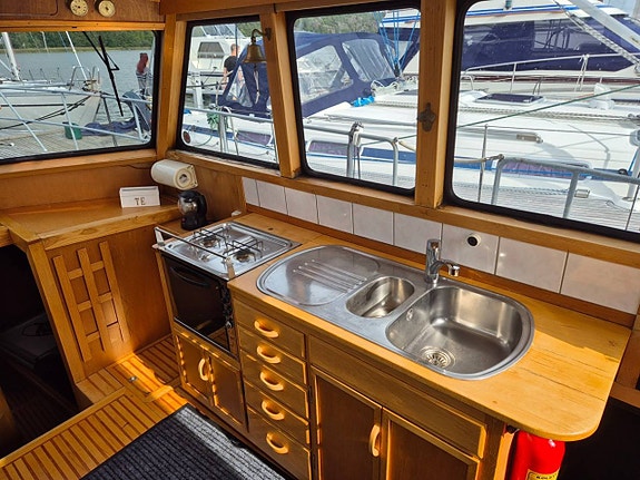 Bahama 35- 1994 med nyinstallerad Volvo Penta TAMD41P 4 of 5