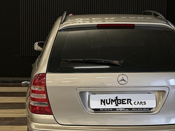 Mercedes-Benz C180 9 of 17