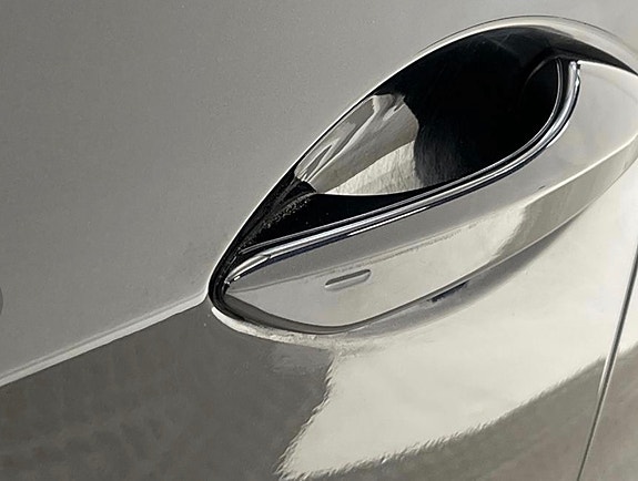 Lexus RX450hL 7 of 18