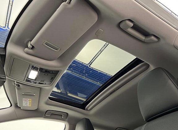 Lexus RX450hL 14 of 18