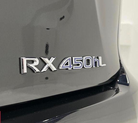 Lexus RX450hL 5 of 18
