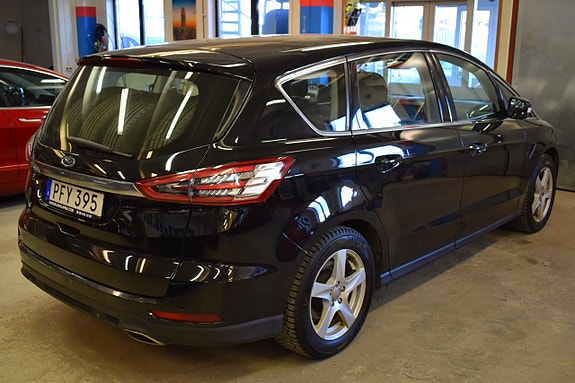 Ford S-MAX 5 of 5