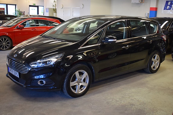Ford S-MAX 3 of 5