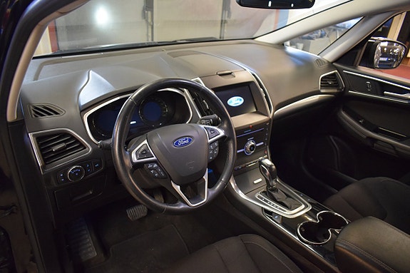 Ford S-MAX 7 of 25