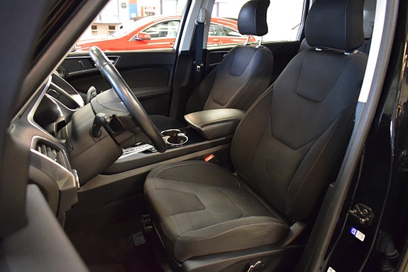 Ford S-MAX 8 of 25