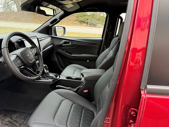 Isuzu D-max 6 of 9