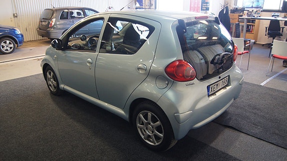 Toyota Aygo 3 of 5