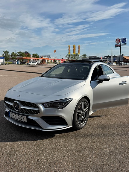 Mercedes-Benz CLA200 3 of 10