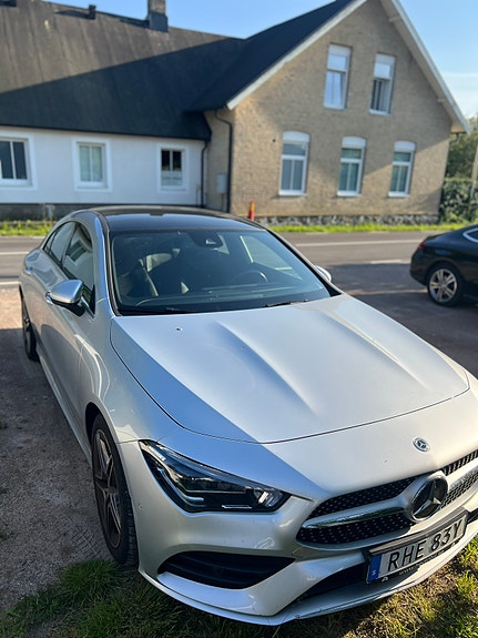 Mercedes-Benz CLA200 4 of 5