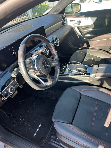 Mercedes-Benz CLA200 5 of 5