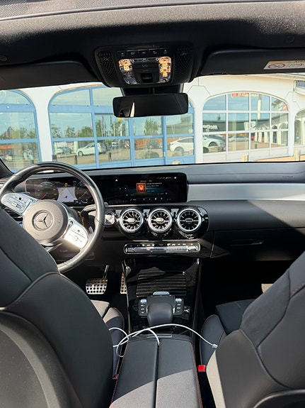 Mercedes-Benz CLA200 7 of 10