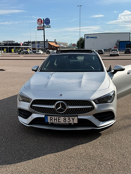 Mercedes-Benz CLA200 4 of 10