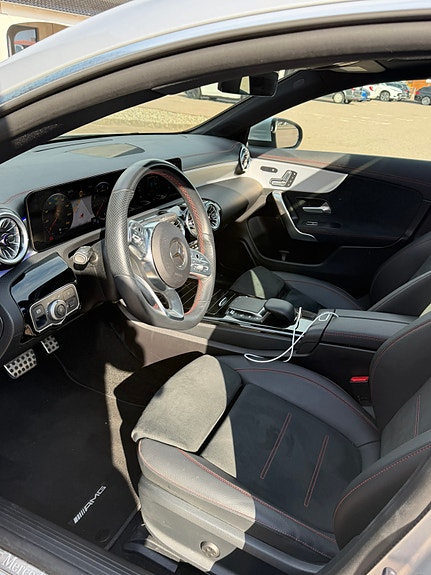 Mercedes-Benz CLA200 8 of 10