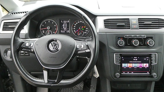 Volkswagen Caddy 10 of 24
