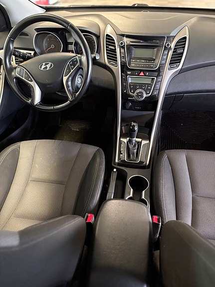 Hyundai i30 7 of 9
