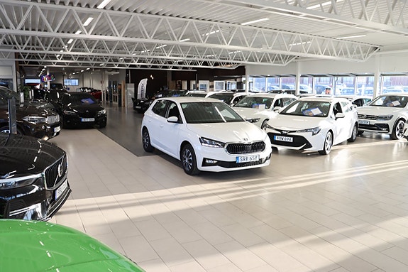 Skoda Fabia 2 of 5