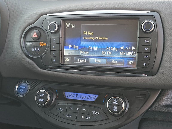 Toyota Yaris 13 of 15