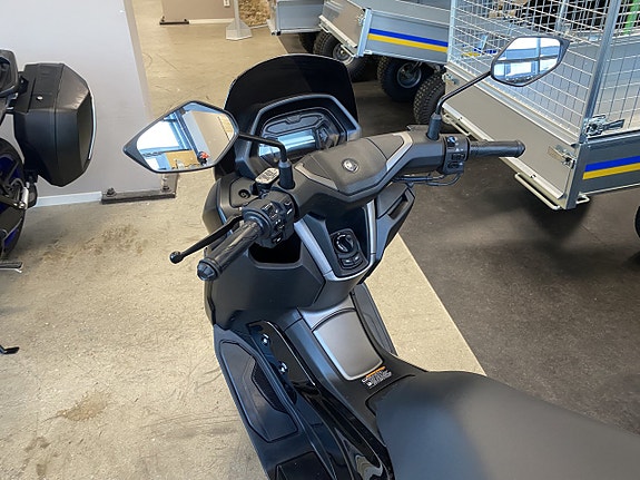Yamaha Nmax 125 2 of 7
