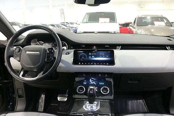 Land Rover Range Rover Evoque 15 of 26
