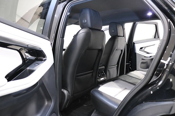 Land Rover Range Rover Evoque 17 of 26