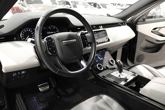 Land Rover Range Rover Evoque 11 of 26
