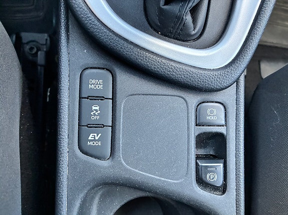 Toyota Yaris 5 of 10