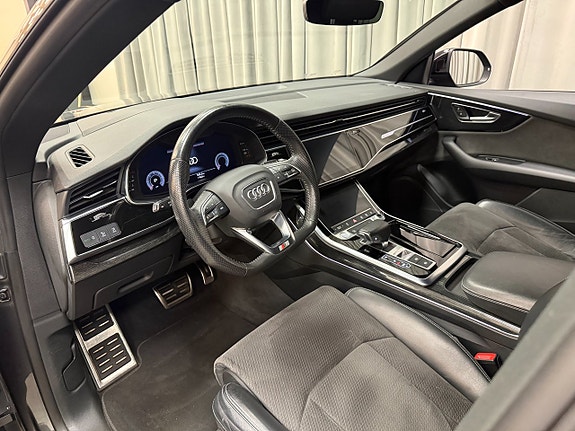 Audi Q8 8 of 17