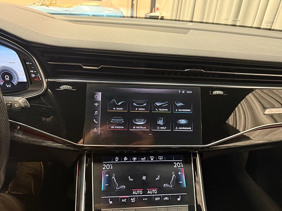 Audi Q8 13 of 17