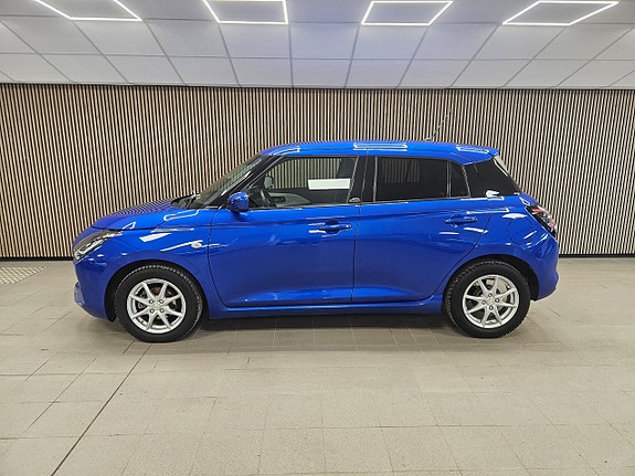 Suzuki Swift 3 of 5