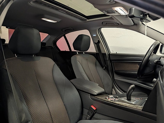 BMW 320 16 of 25