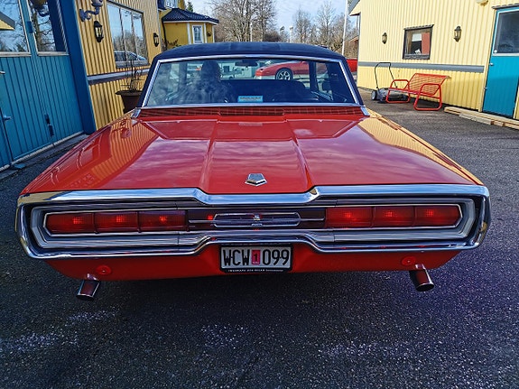 Ford Thunderbird 2 of 5