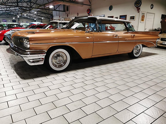 Ford Thunderbird 22 of 26
