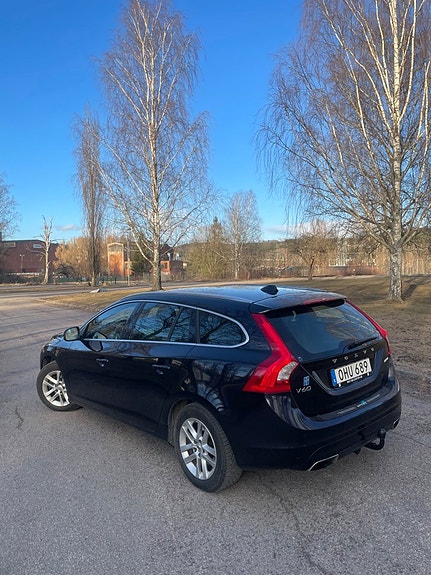 Volvo V60 10 of 19