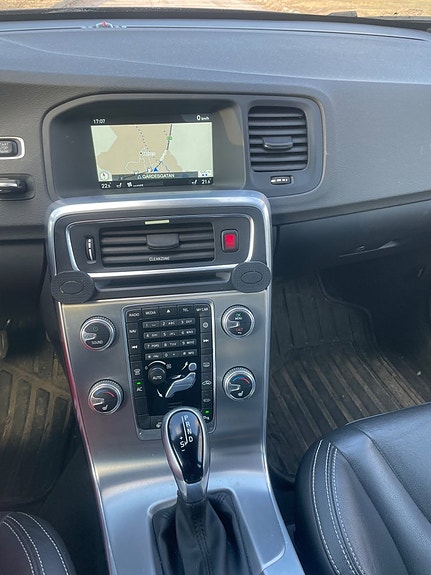 Volvo V60 15 of 19