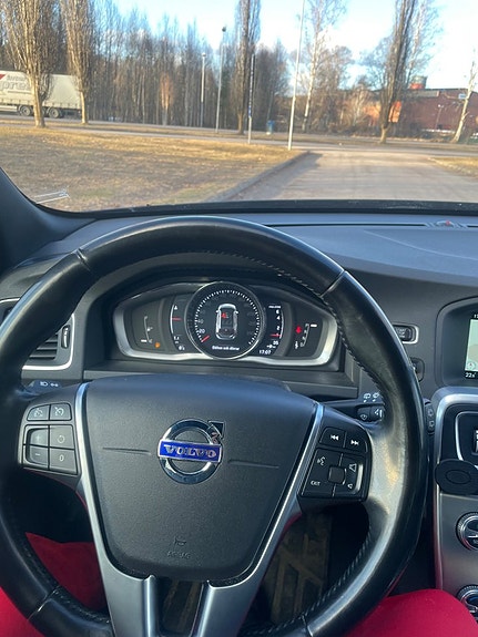 Volvo V60 18 of 19