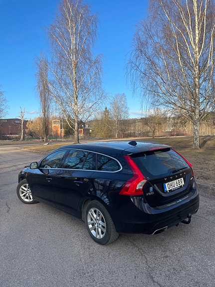 Volvo V60 11 of 19