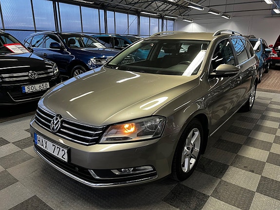 Volkswagen Passat 2 of 5