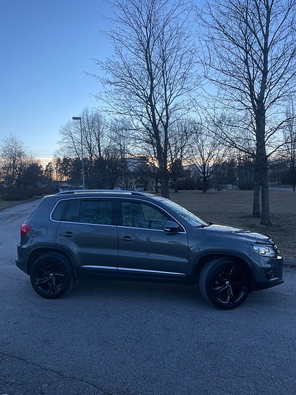 Volkswagen Tiguan 16 of 29
