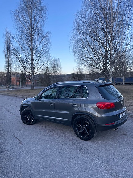 Volkswagen Tiguan 13 of 29