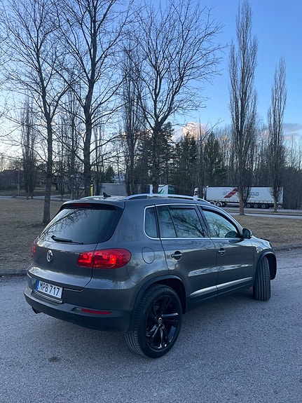 Volkswagen Tiguan 18 of 29