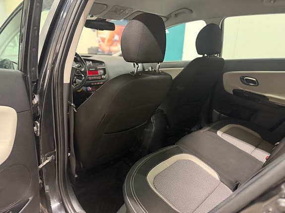 Kia Ceed 8 of 19