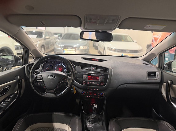 Kia Ceed 9 of 19