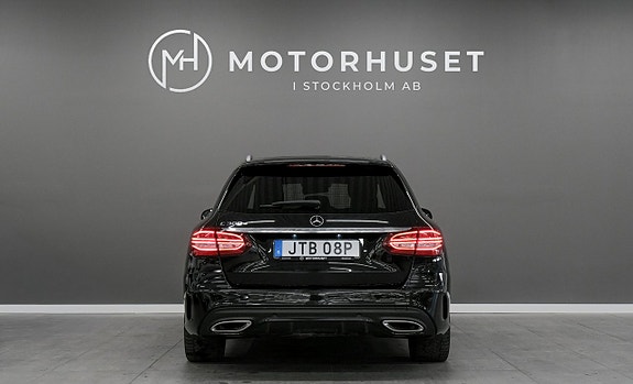 Mercedes-Benz C300 5 of 5