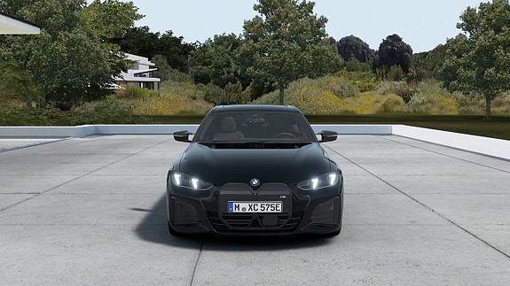 BMW i4 3 of 13