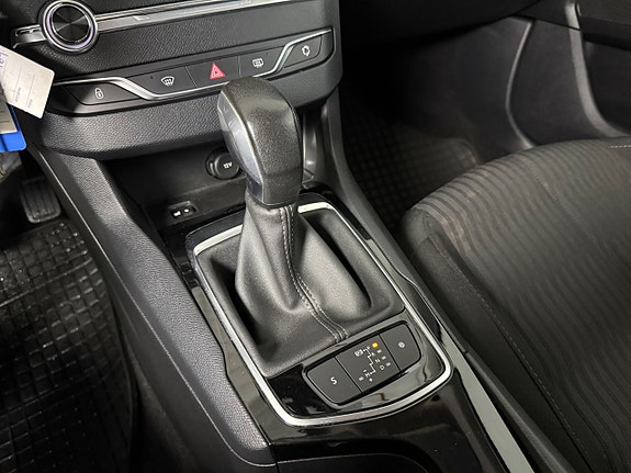 Peugeot 308 SW 17 of 18