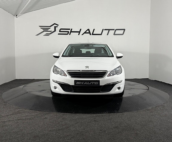 Peugeot 308 SW 2 of 18