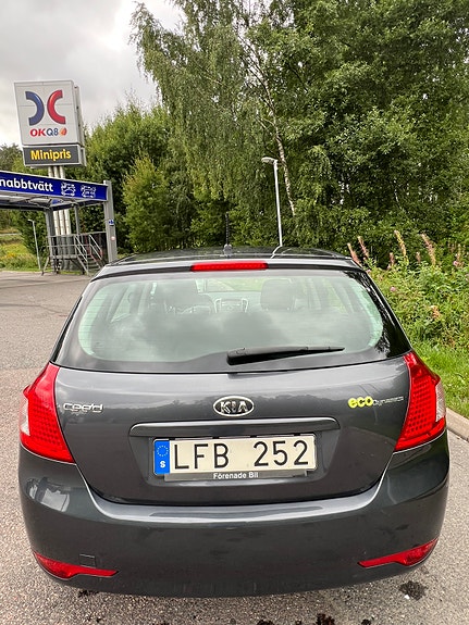 Kia Ceed 10 of 12